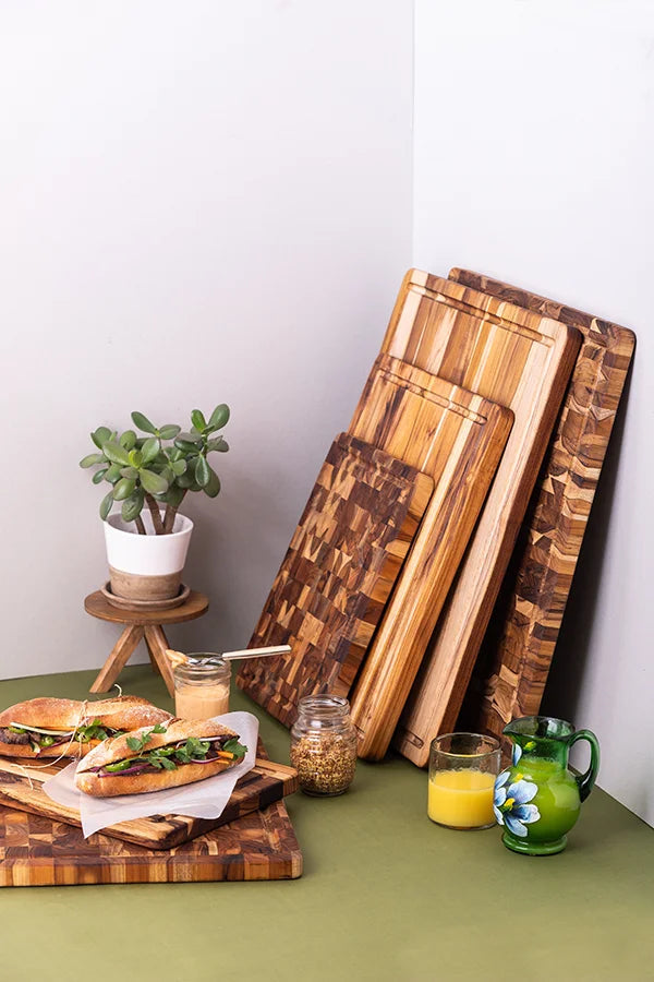 Planche à découper de la marque Teak Haus, qualité pro